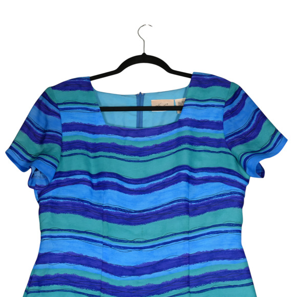 Kathie Lee Sheath Dress Womens Size 12 Blue Watercolor Lined Shoulder Pads - Picture 3 of 12